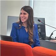 Ciao! Sono laureata in mediazione linguistica in triennale e magistrale in traduzione, ho studiato tedesco e spagnolo!